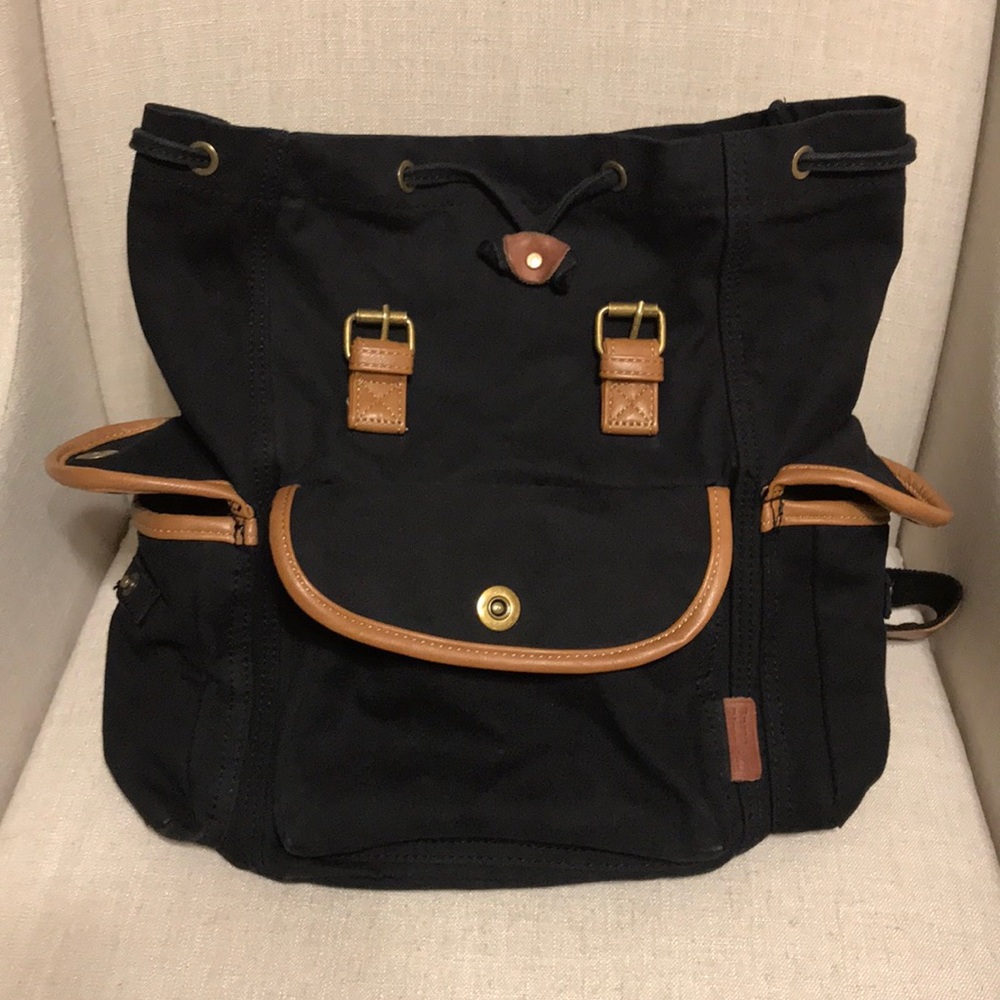 Backpack - Picture 3 of 8